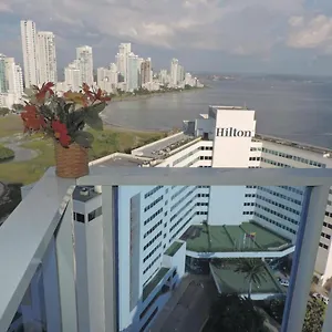 Con Hermosa Vista Al Mar En El Laguito Piso 19 Apartamento